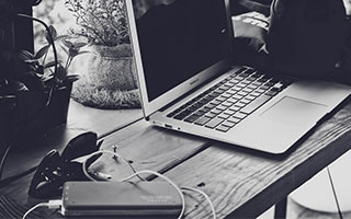 上海配资公司:有靠谱的股票配资平台吗-9月金股大数据出炉 电子断层式领跑 卖方建言“慢牛心态”